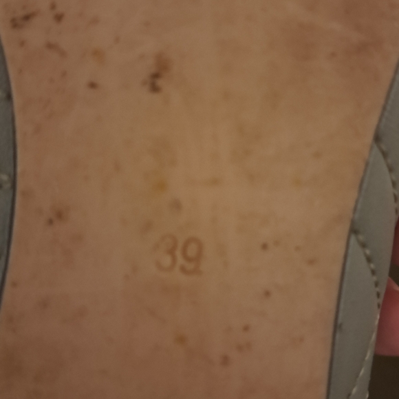 H&M sage green quilted flats - Picture 8 of 8